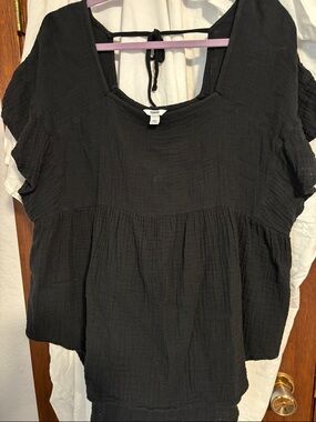Sonoma Black Short-Sleeve Scoop Neck Tunic with Back Tie
